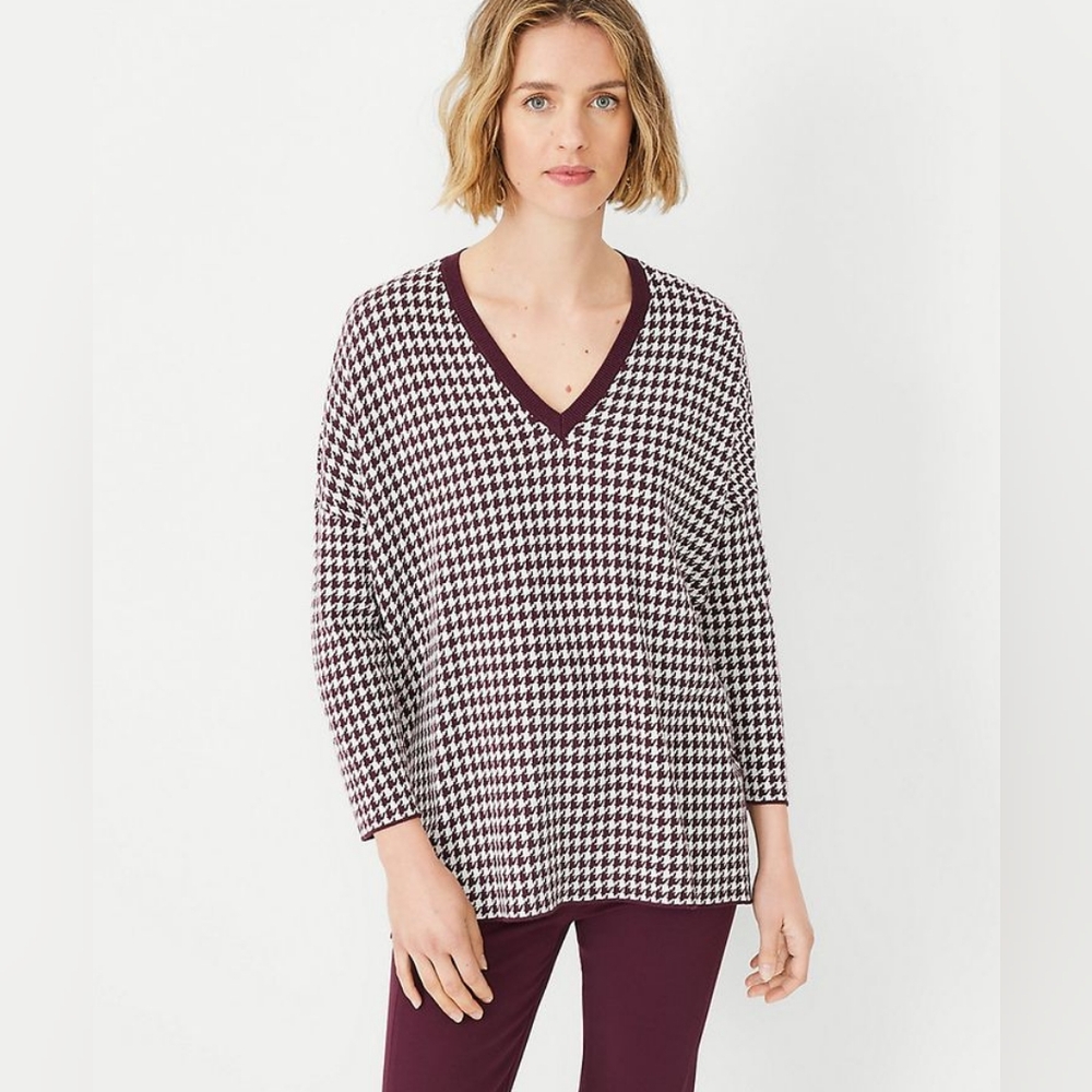Ann Taylor purple houndstooth drop shoulders sweater Size: L